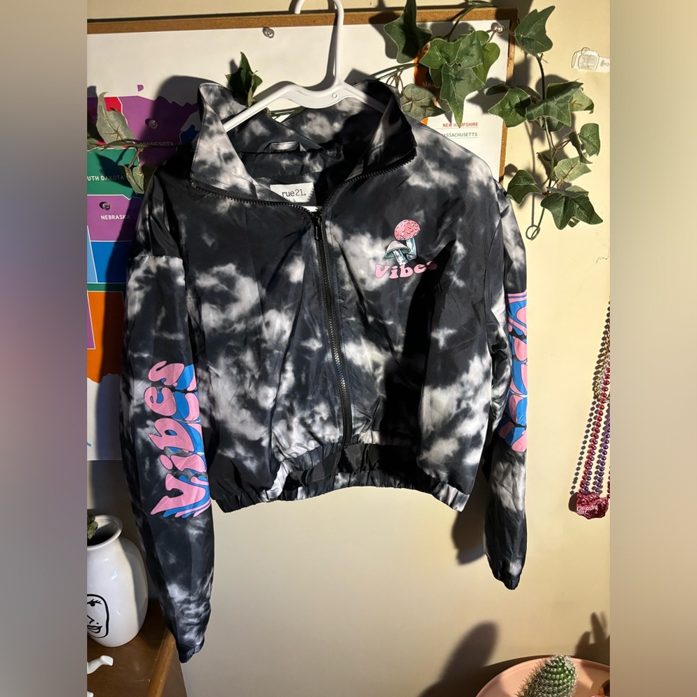 Rue21 cropped windbreaker